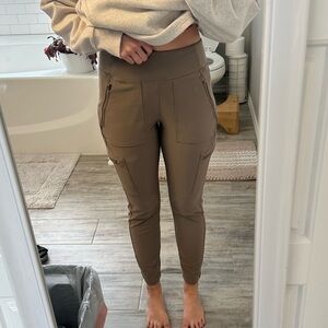 Athleta Cargo Leggings